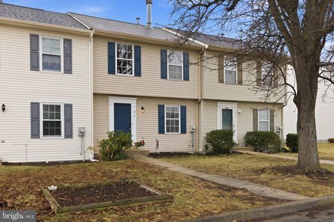 Townhouse For Sale - 213 Georgetowne Court<br/> STEPHENS CITY, VA 22655