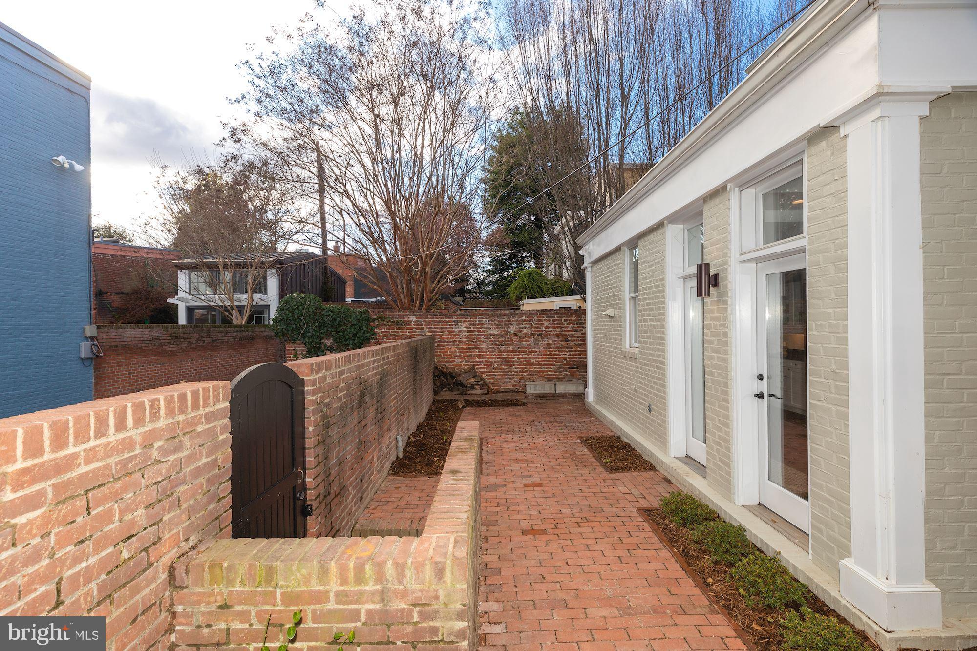 GEORGETOWN - Residential