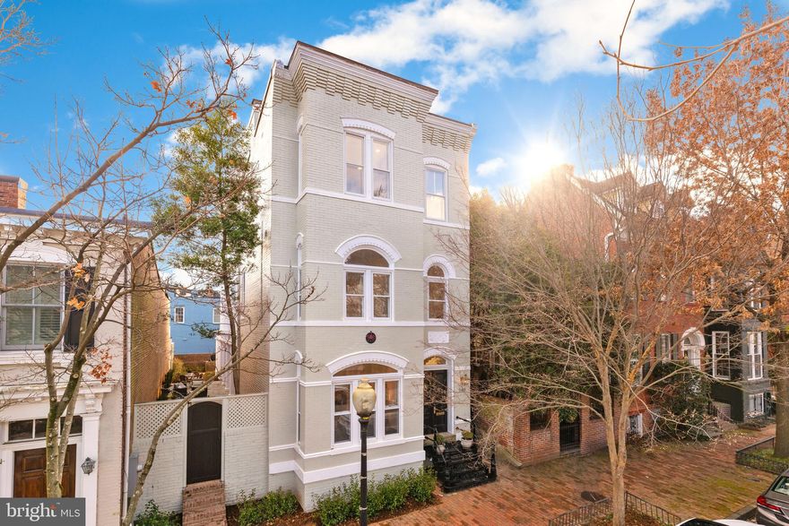 OPEN HOUSE CANCELED! Fully detached on cobble stone street with large garden and parking! Awash in natural light and whole floor Master suite with private deck featuring Monument and Va skyline. 4BR/5.5BA in turn key condition!