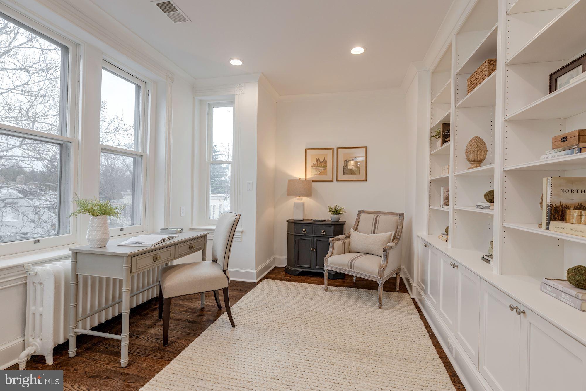 GEORGETOWN - Residential