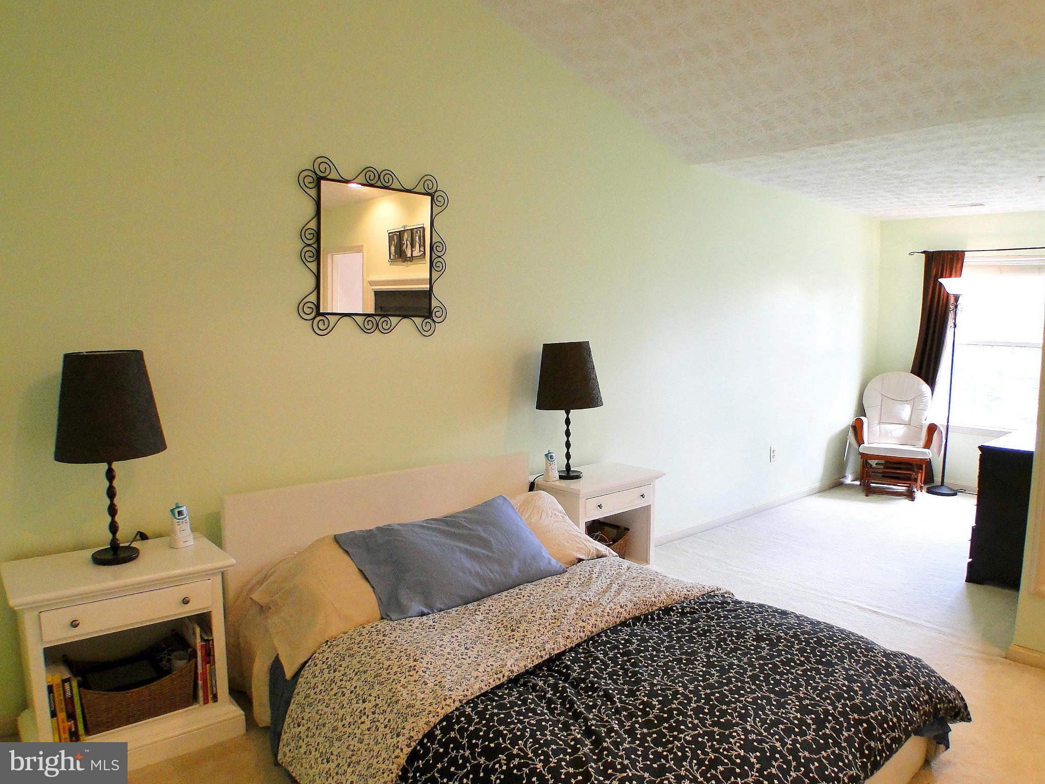 CONSTANT FRIENDSHIP - Residential