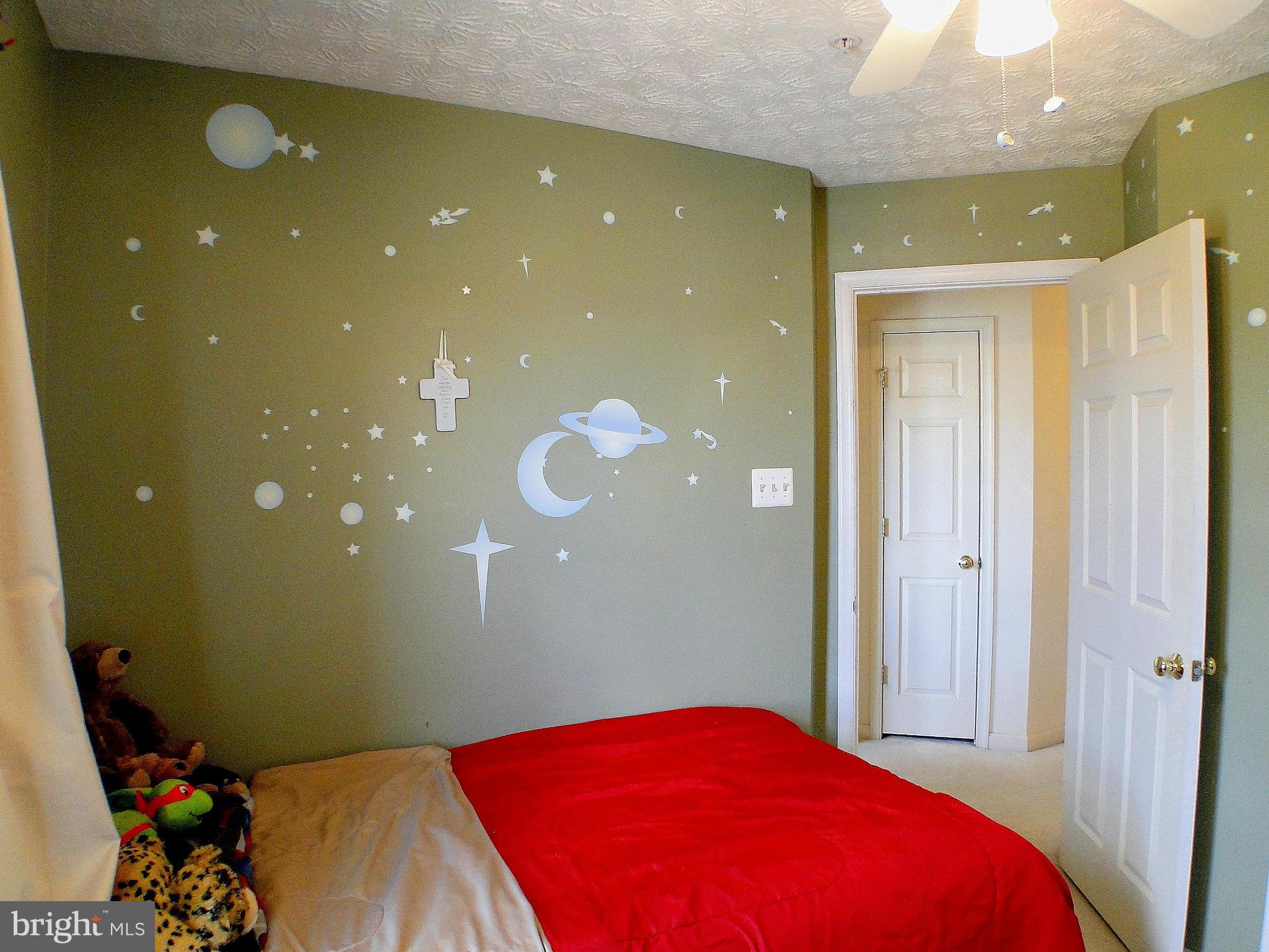 CONSTANT FRIENDSHIP - Residential