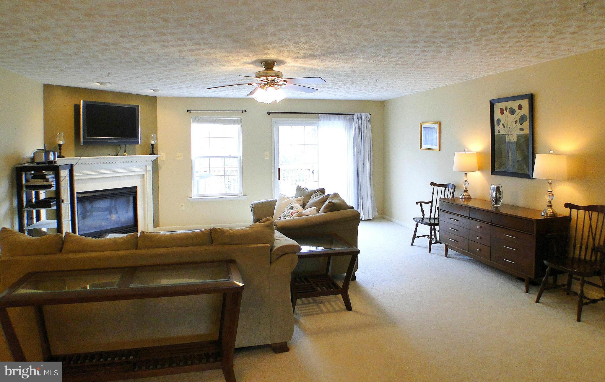 CONSTANT FRIENDSHIP - Residential