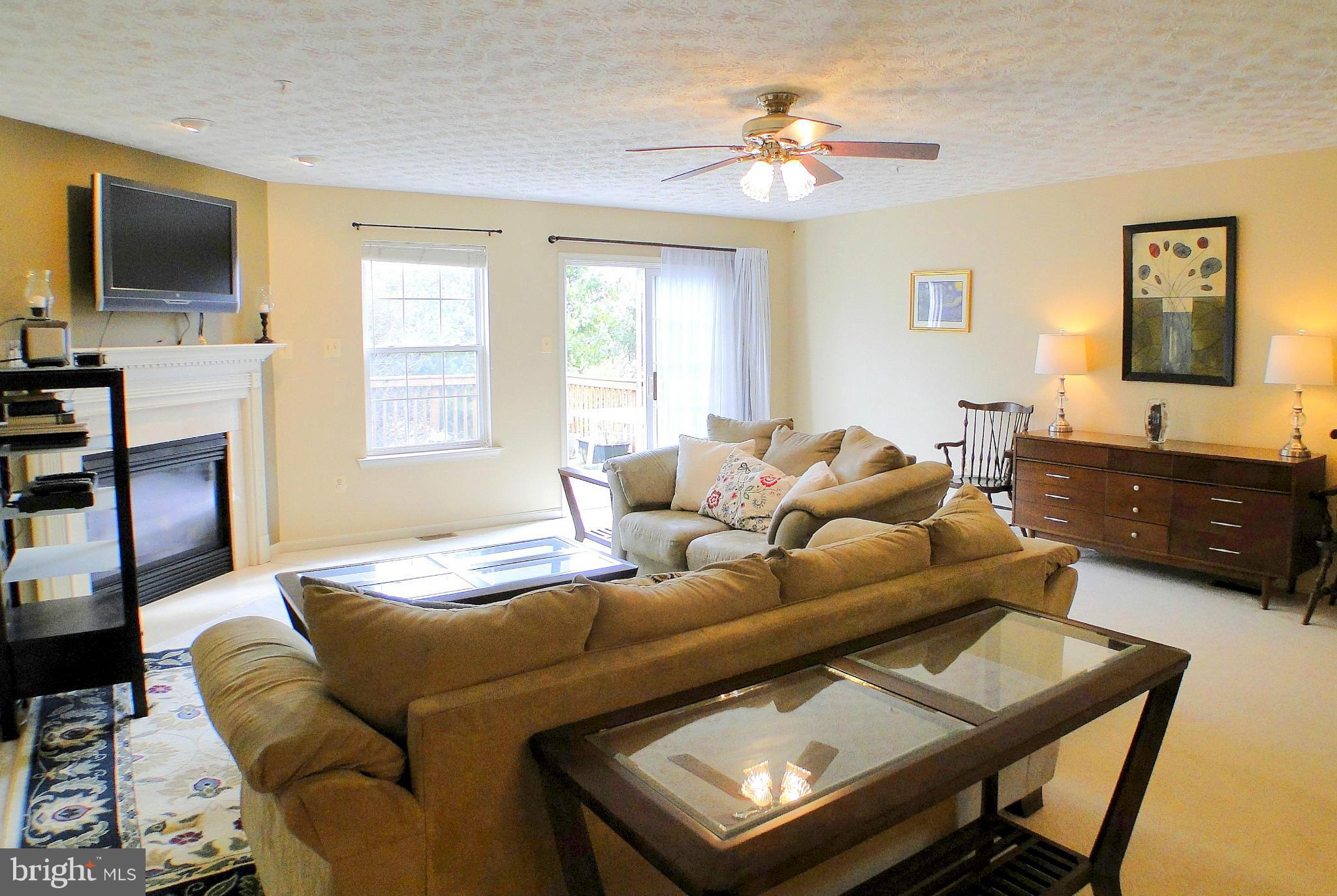 CONSTANT FRIENDSHIP - Residential