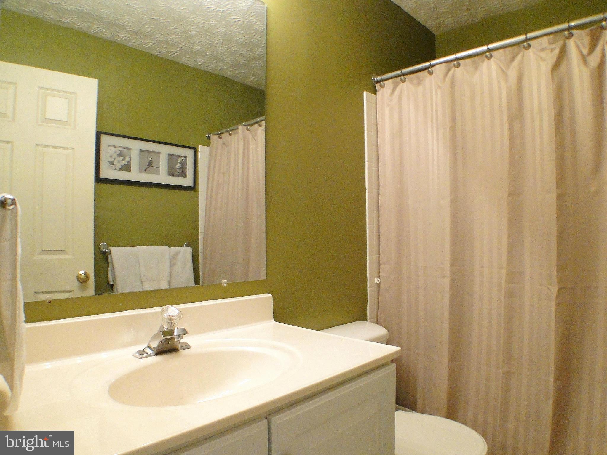 CONSTANT FRIENDSHIP - Residential