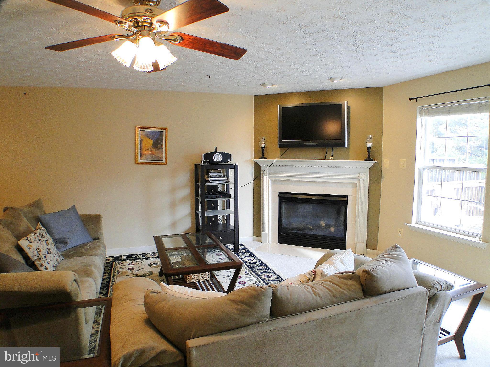 CONSTANT FRIENDSHIP - Residential