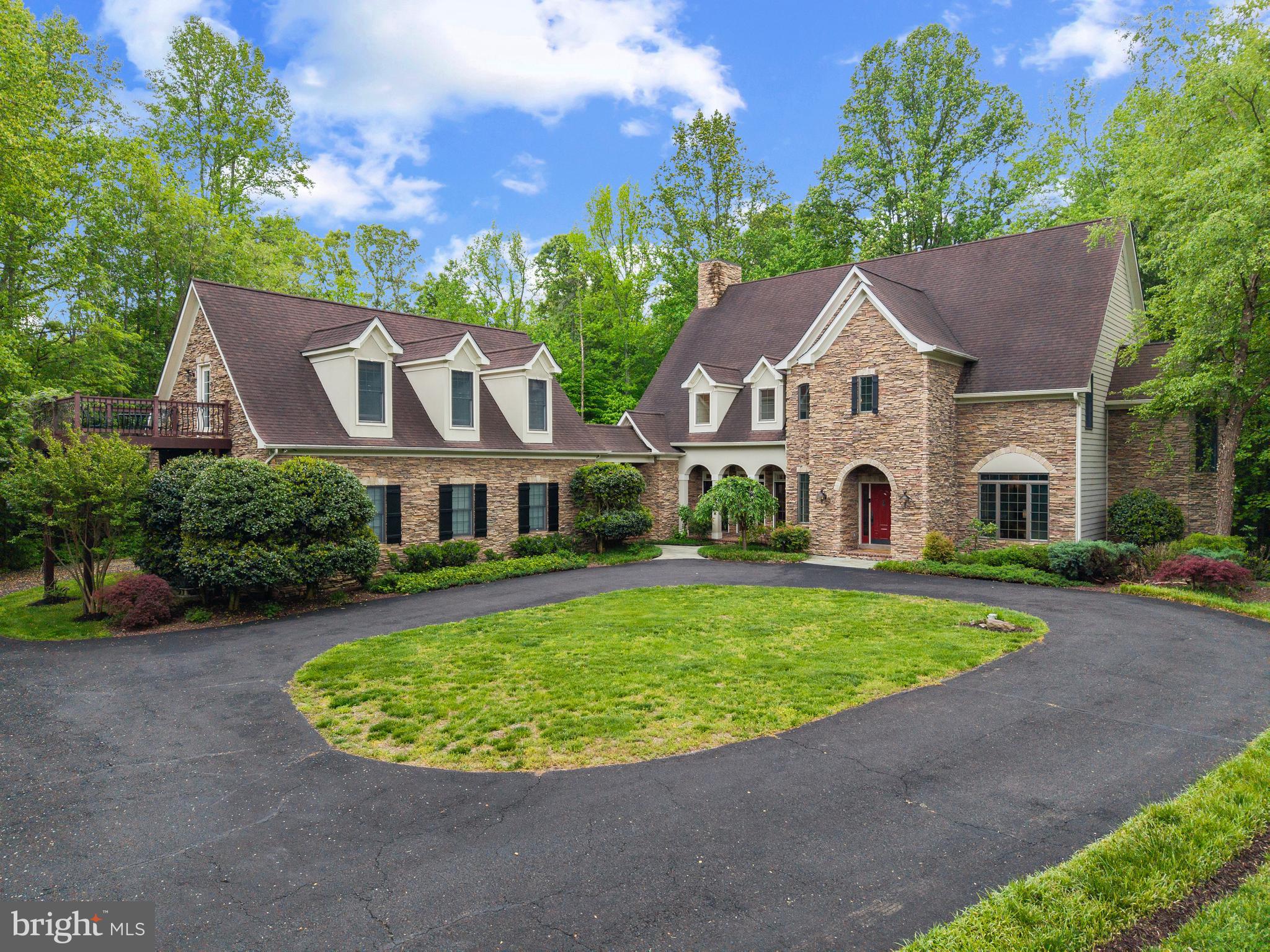 2524 CHAPMAN LANE