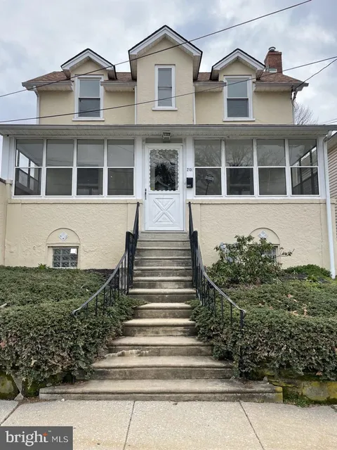 201 Simpson Road, Ardmore, PA MLS: PAMC2138076