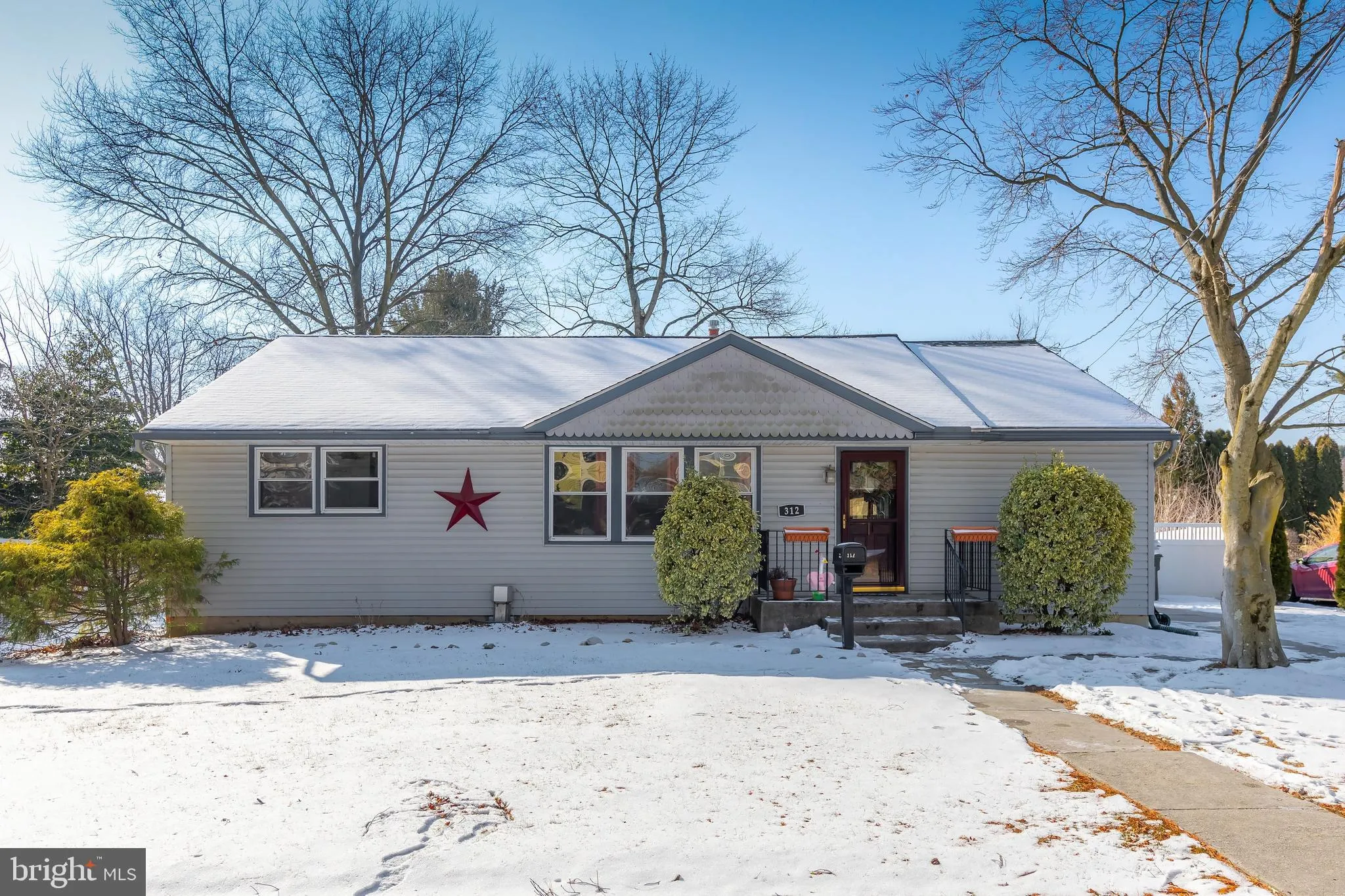 Glassboro, New Jersey 08028, United States, 3 Bedrooms Bedrooms, ,2 BathroomsBathrooms,Residential,Pending,16731