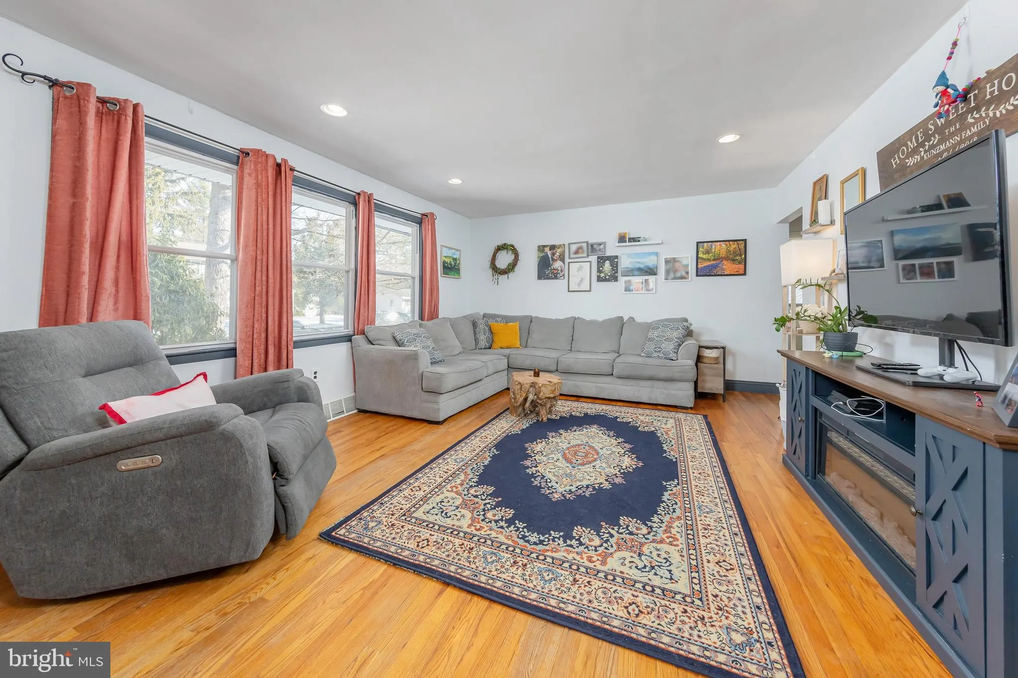 Glassboro, New Jersey 08028, United States, 3 Bedrooms Bedrooms, ,2 BathroomsBathrooms,Residential,Pending,16731