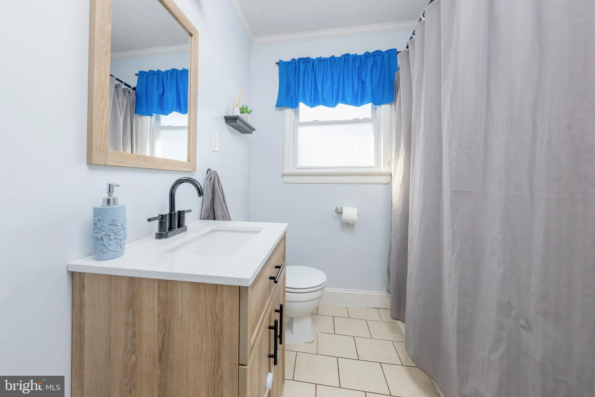 Glassboro, New Jersey 08028, United States, 3 Bedrooms Bedrooms, ,2 BathroomsBathrooms,Residential,Pending,16731