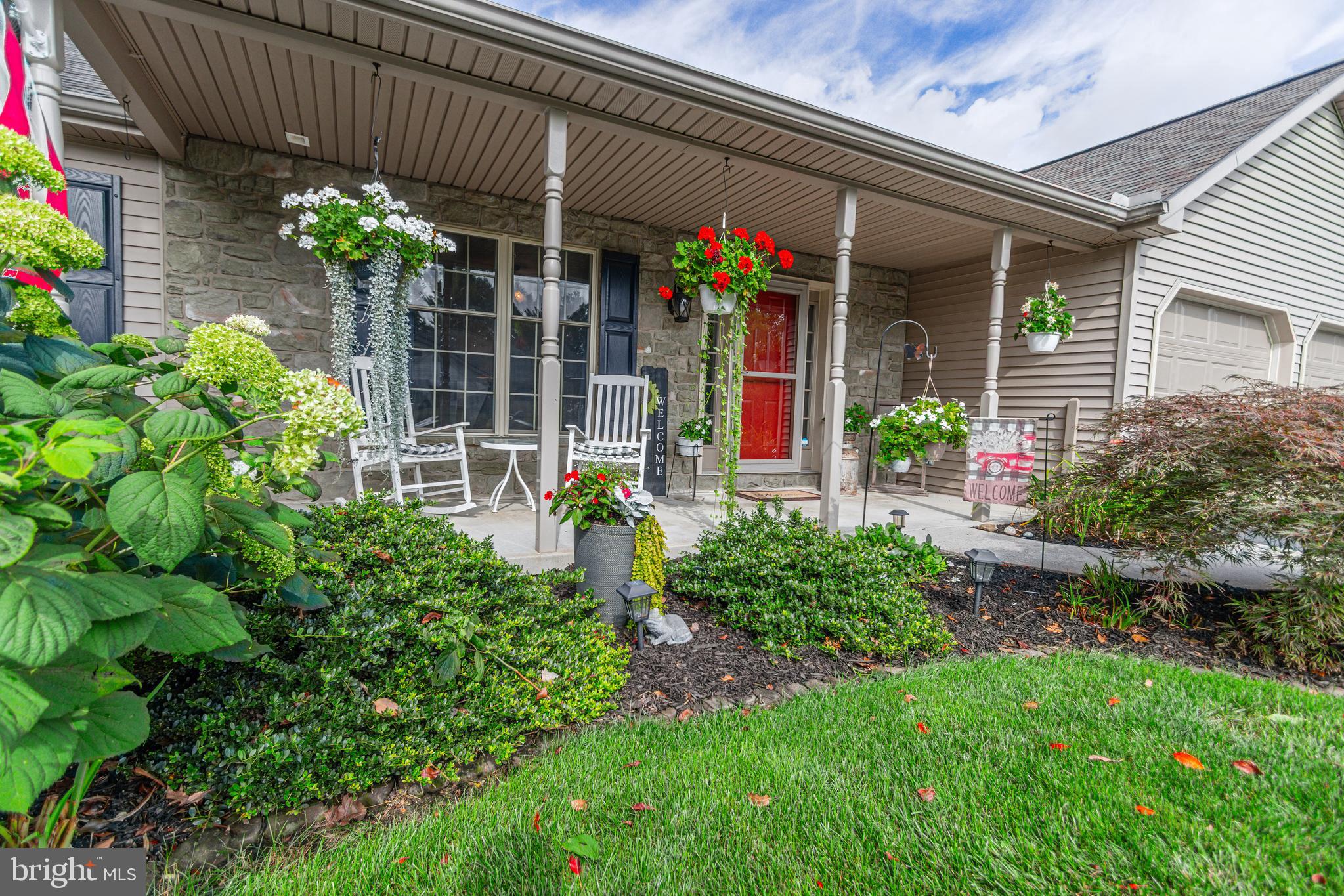 255 HEDGEWICK LANE