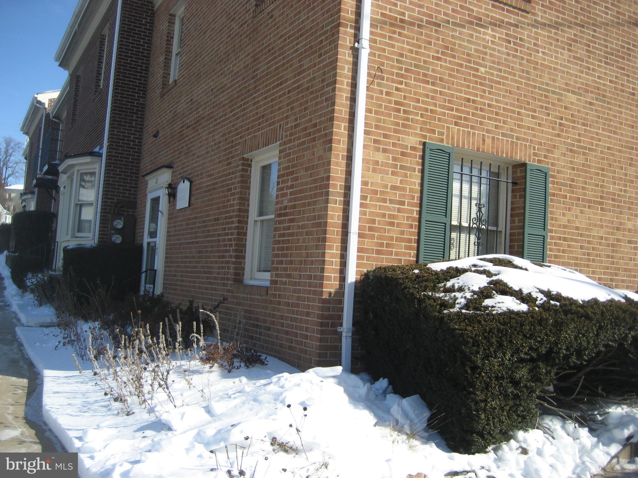 28 JOHN MARSHALL STREET 28A 10