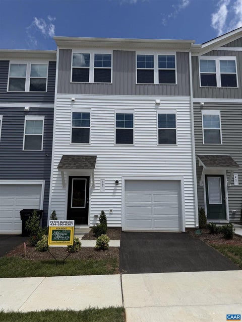 Townhouse For Rent - 37 Laurin St<br/> Fluvanna County, CHARLOTTESVILLE, VA 22902