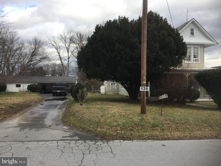 Old bones...but good bones! Spacious yard with detached garage. Inground pool surrounded by oversized patio. The home does need some TLC. Located on quiet street with close access to the Amrak and Marc trains. Two Rivers merge in the town of Harpers Ferry with plenty of history. Property has three adjoining lots available for sale. Lots 4,3,2,1