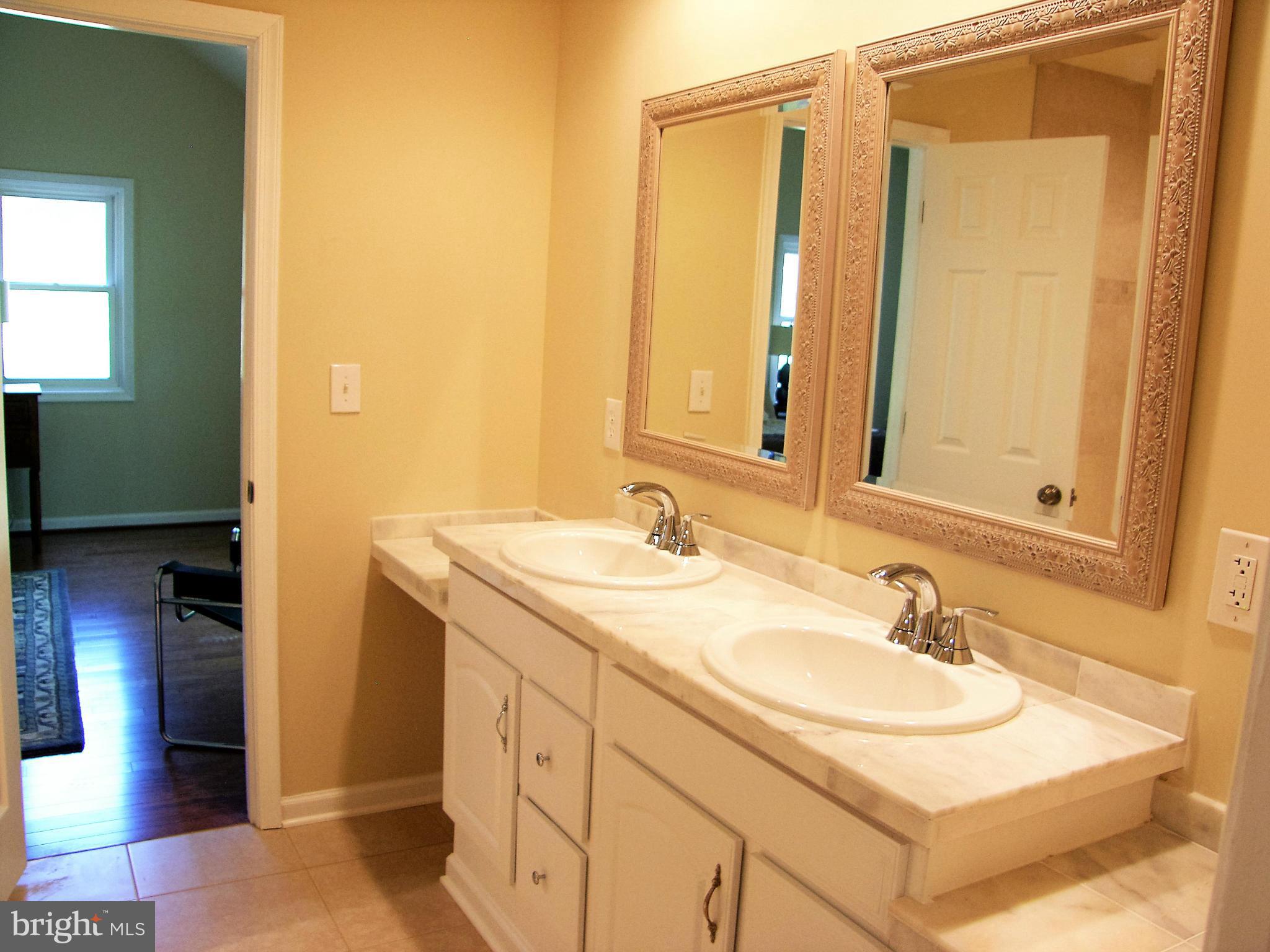 WINDSOR ESTATES - Residential