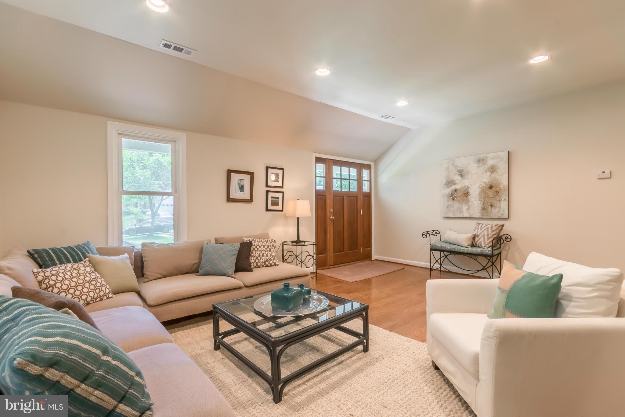 WINDSOR ESTATES - Residential