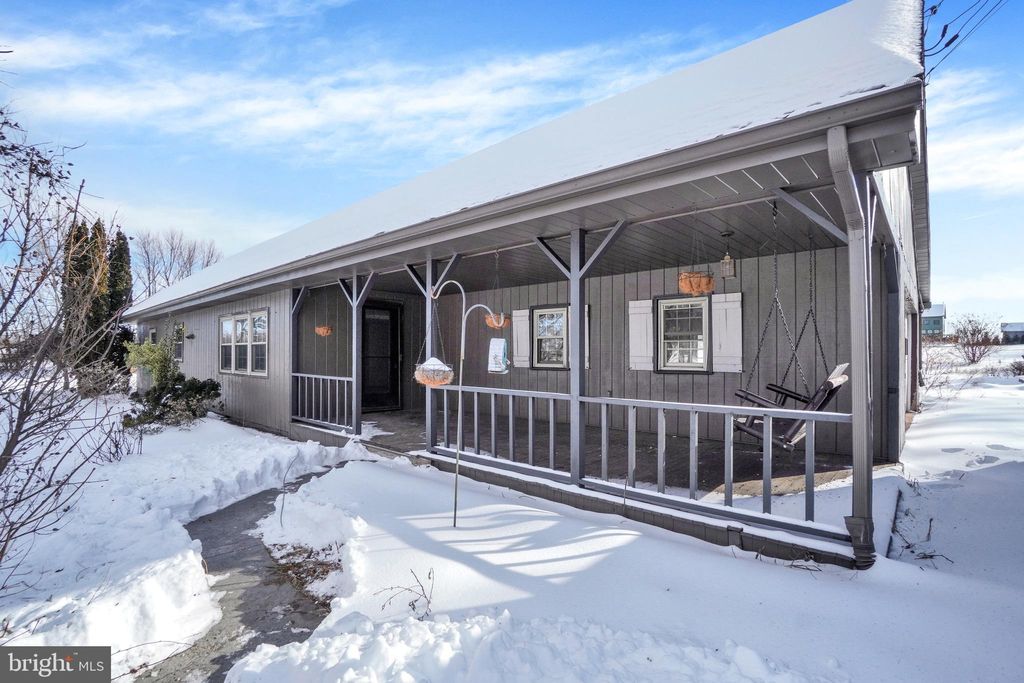 Photo of 970 Whisler Road, ETTERS, PA 17319 (MLS # PAYK2096590)