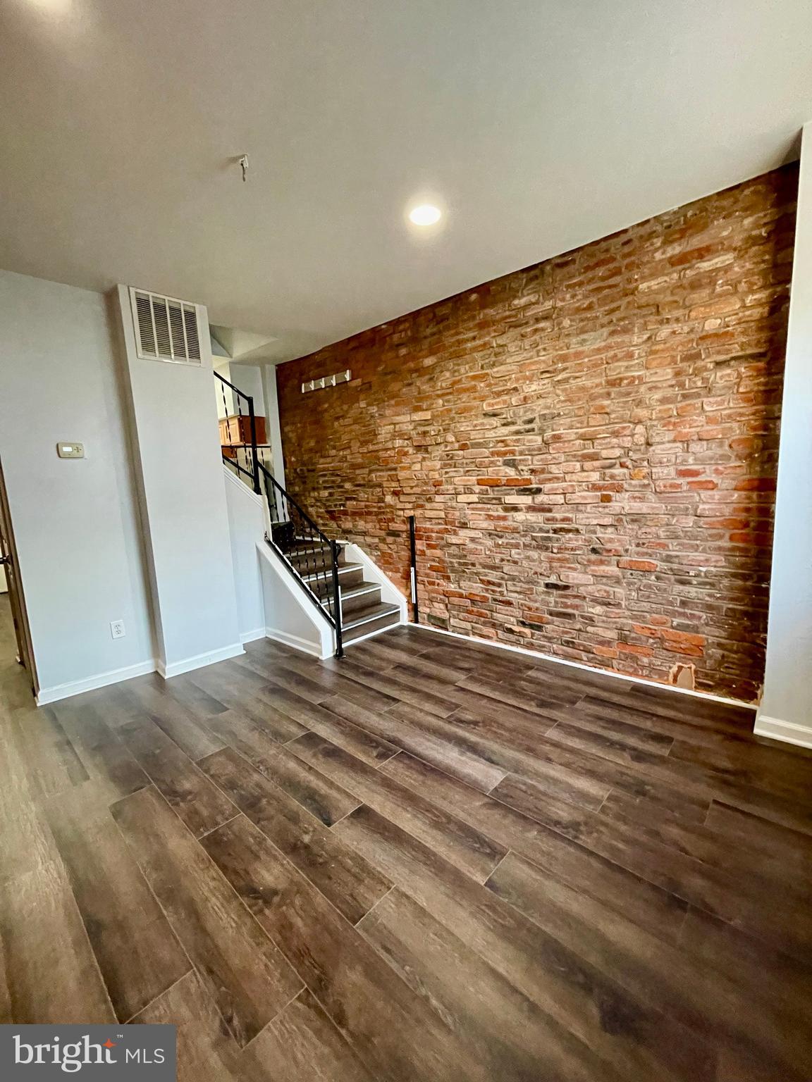 3703 CENTRE PLACE