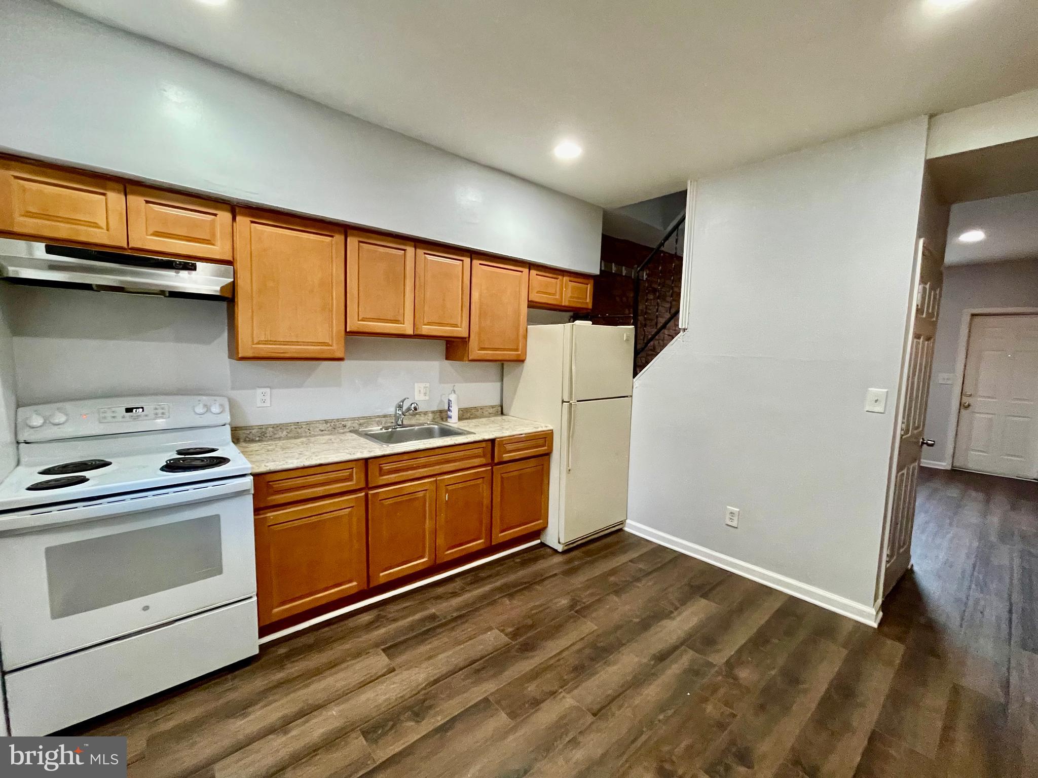 3703 CENTRE PLACE