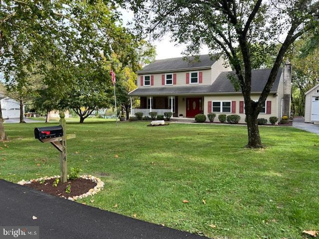 Photo of 114 Governors Circle, DOWNINGTOWN, PA 19335 (MLS # PACT2111002)