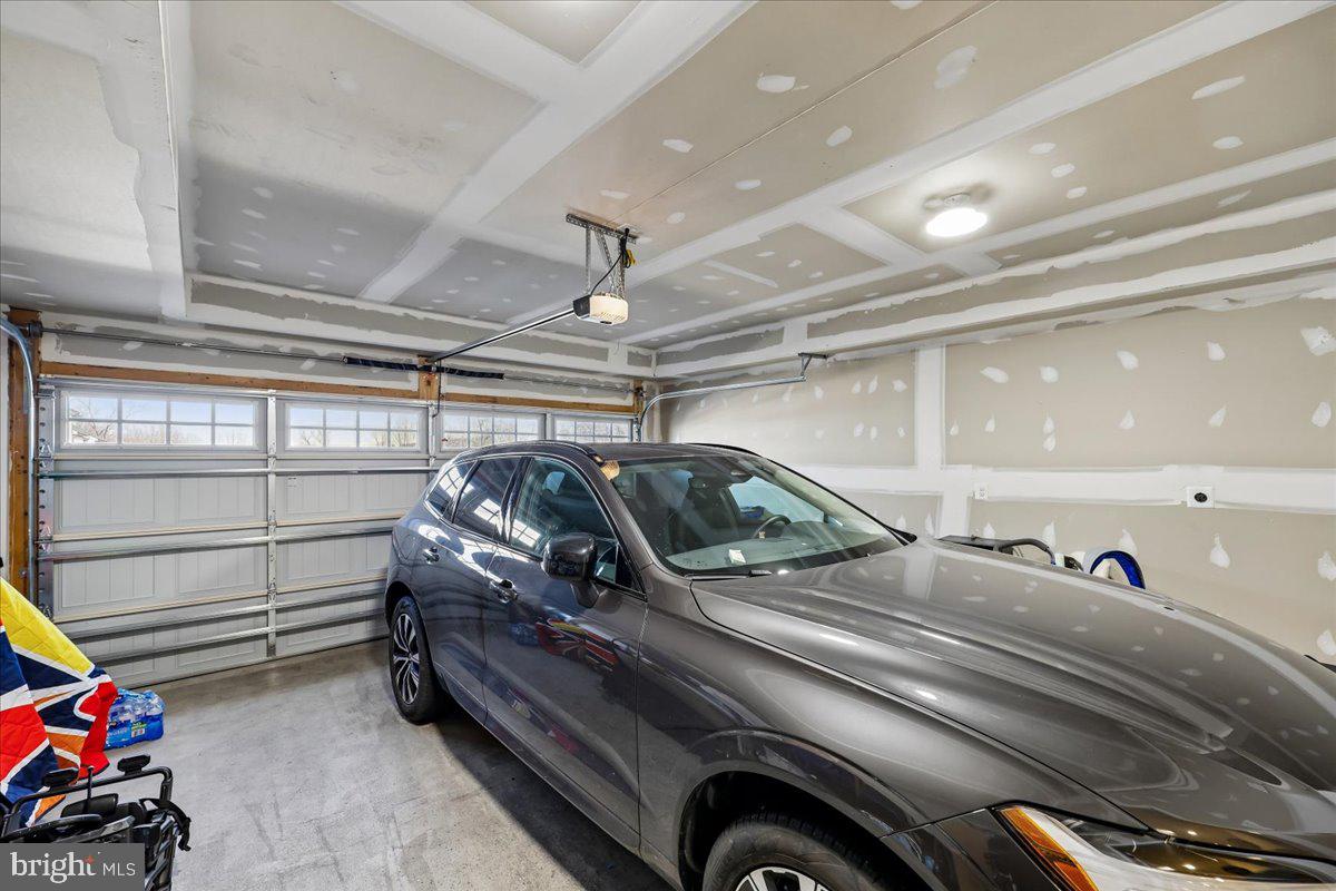 LAKE LINGANORE TOWN CENTER - Residential