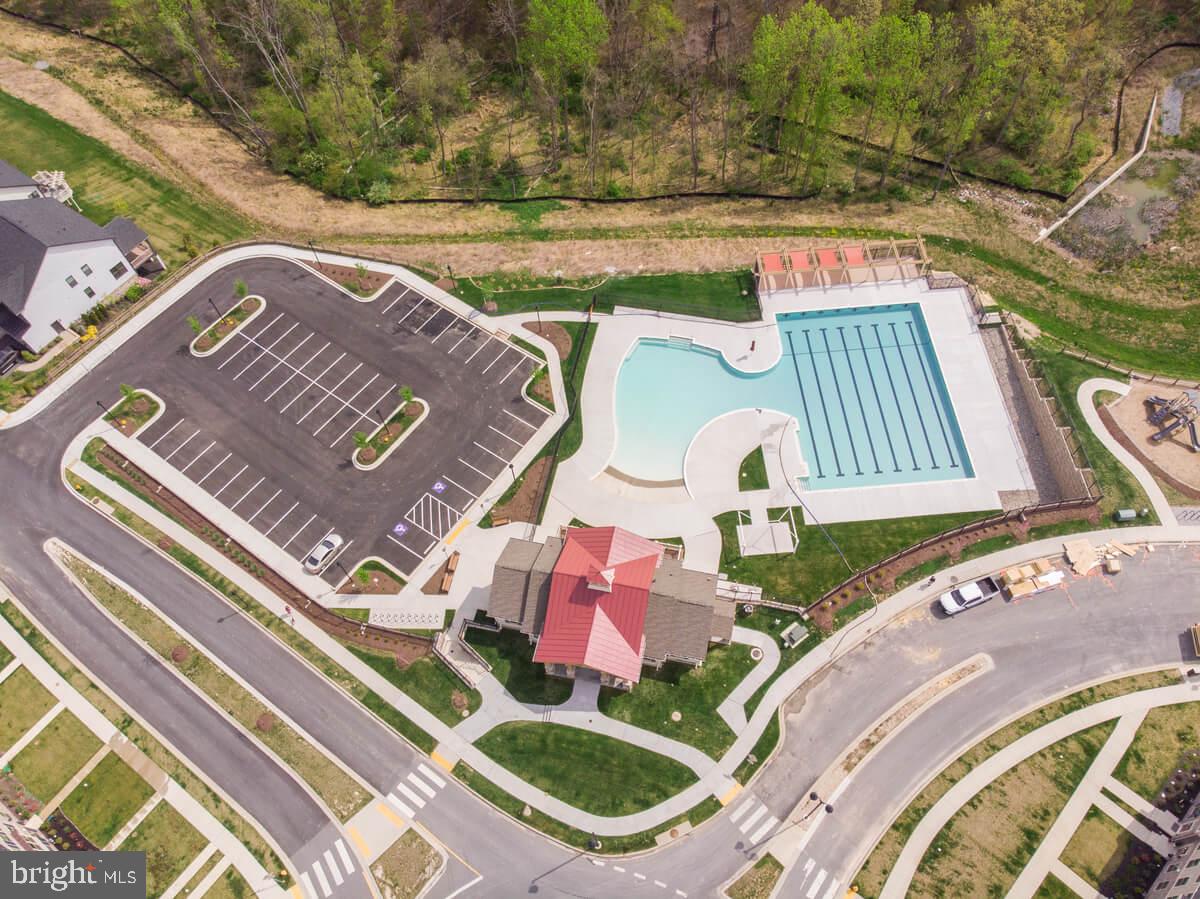 LAKE LINGANORE TOWN CENTER - Residential