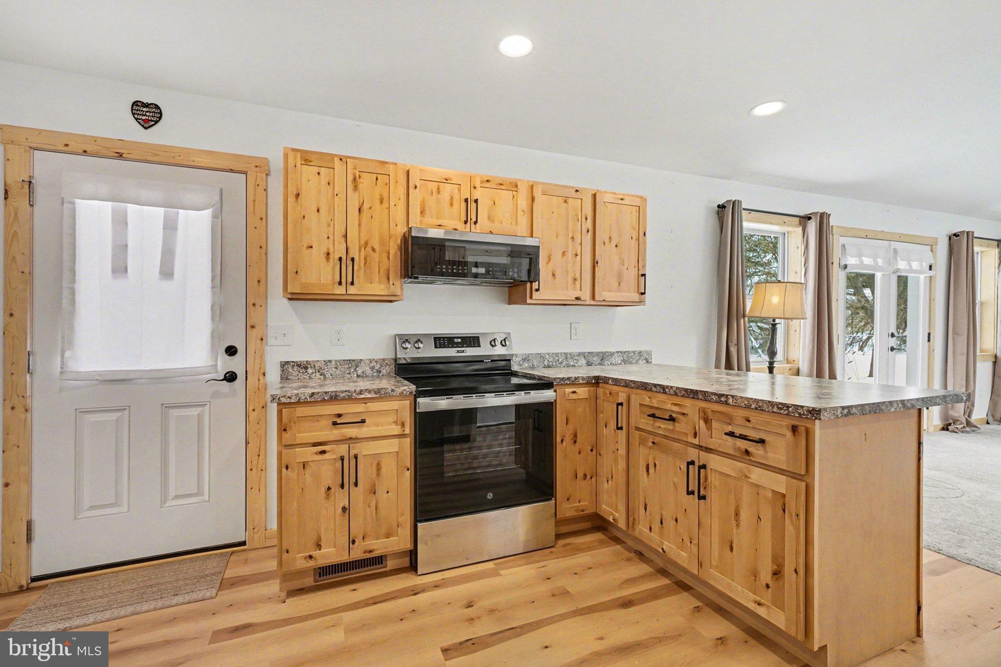 NEWVILLE - Residential