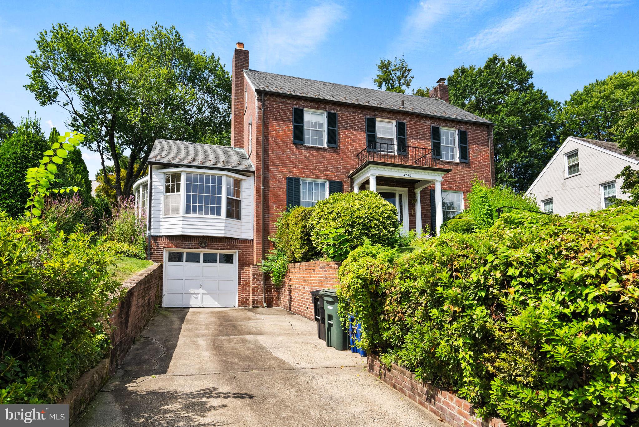 COUNTRY CLUB HILLS - Residential