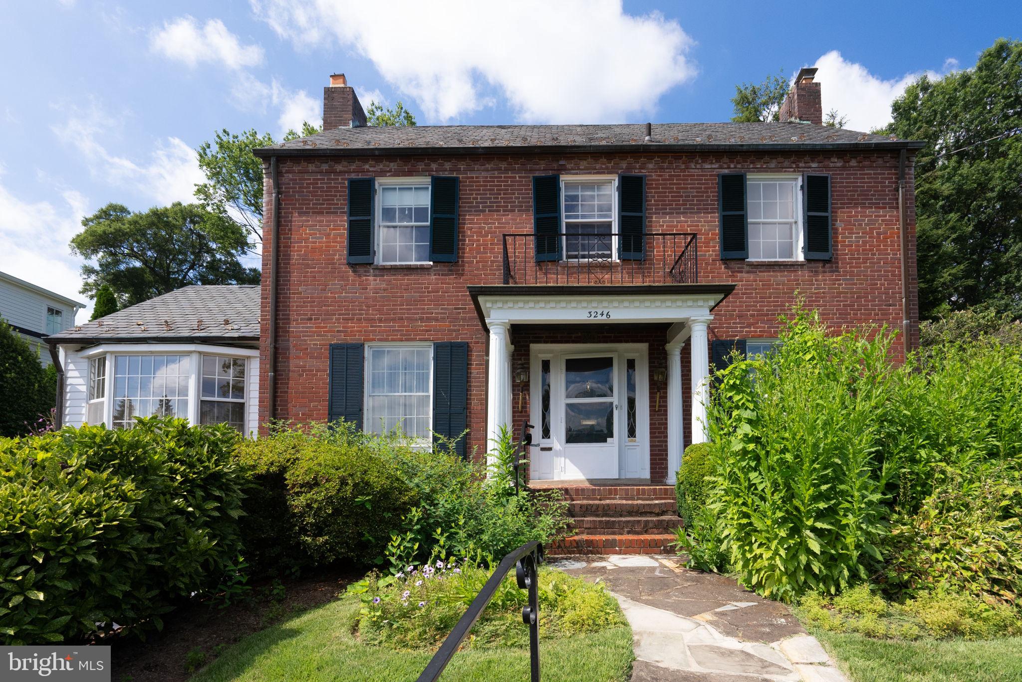 COUNTRY CLUB HILLS - Residential