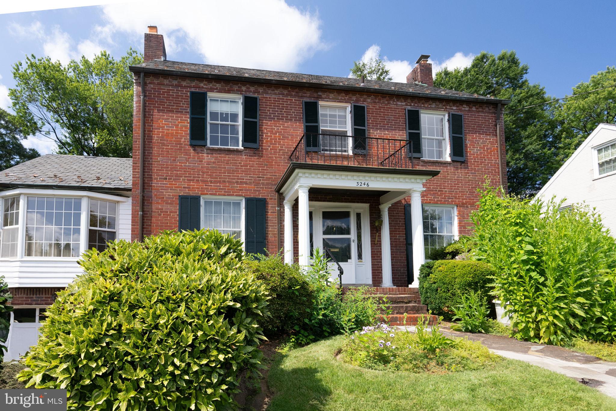 COUNTRY CLUB HILLS - Residential