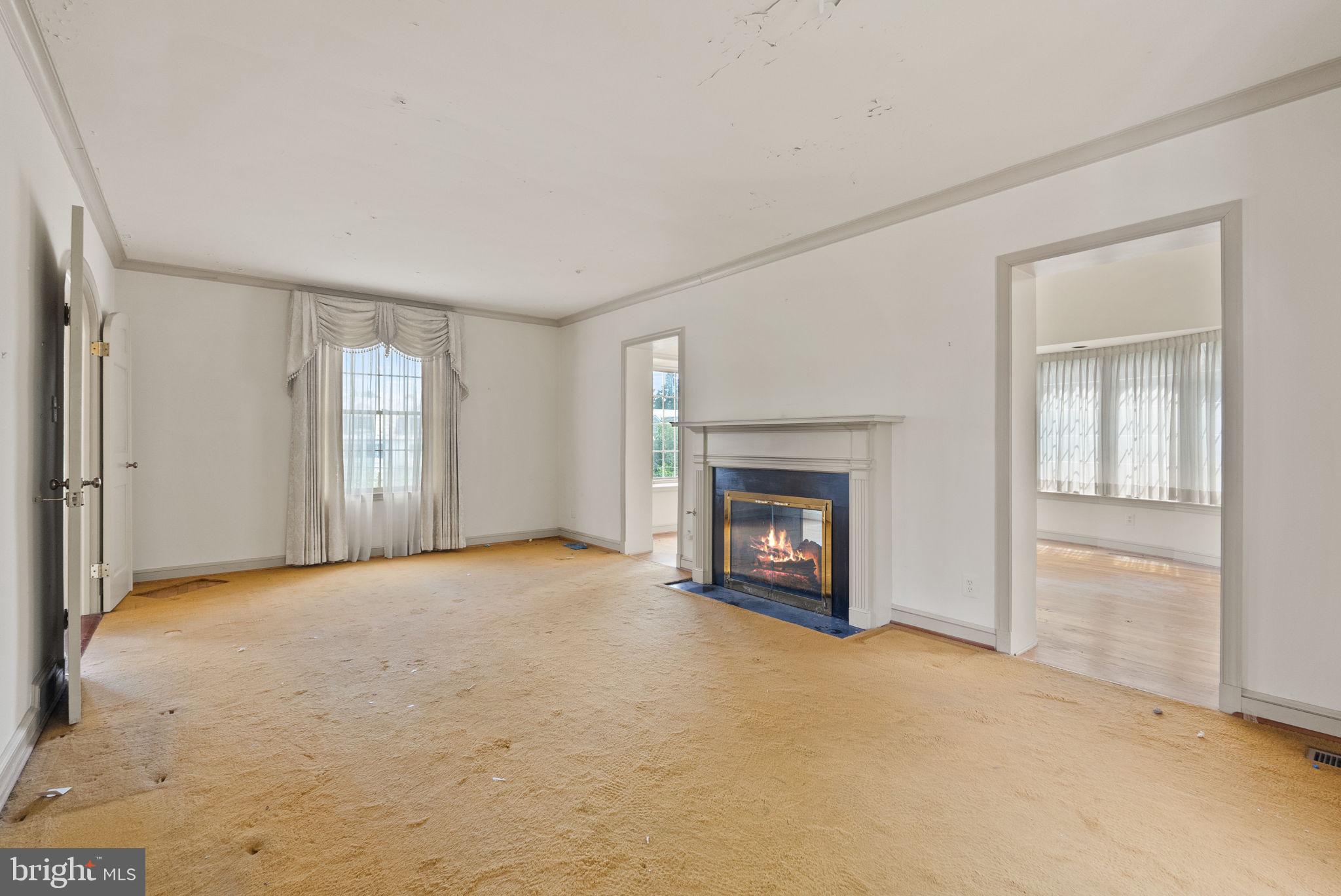 COUNTRY CLUB HILLS - Residential