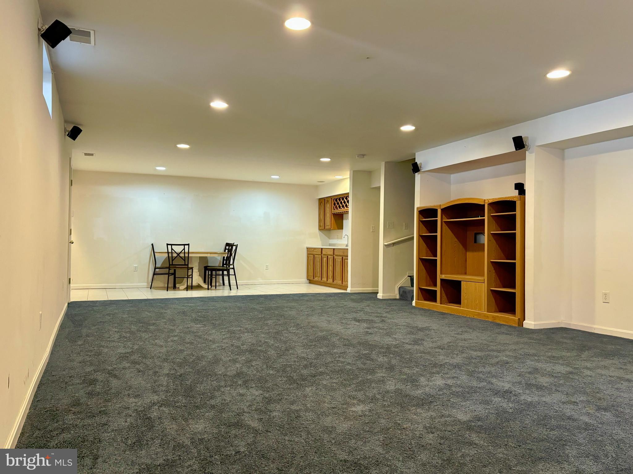 ECKER'S HOLLOW - Residential Lease