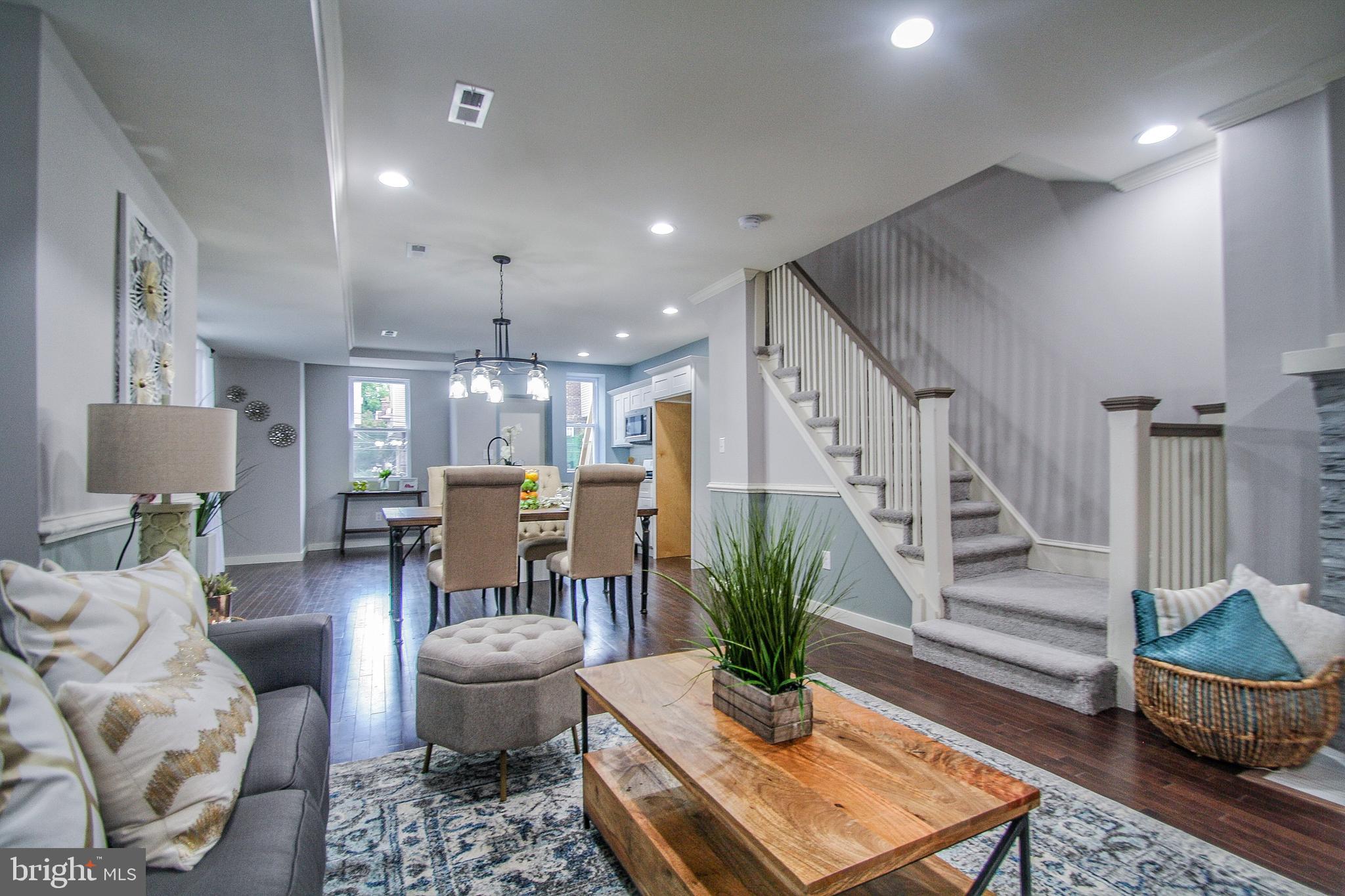 WEST OAK LANE - Residential