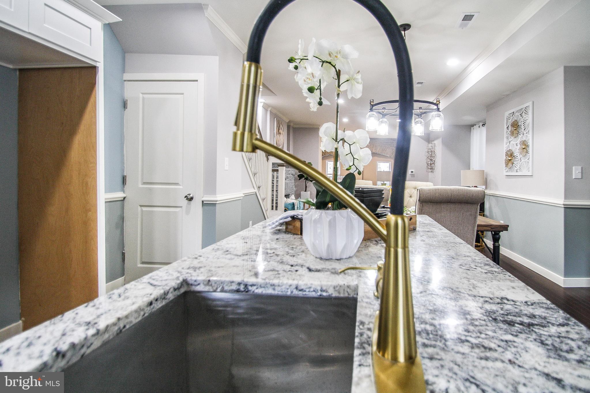 WEST OAK LANE - Residential