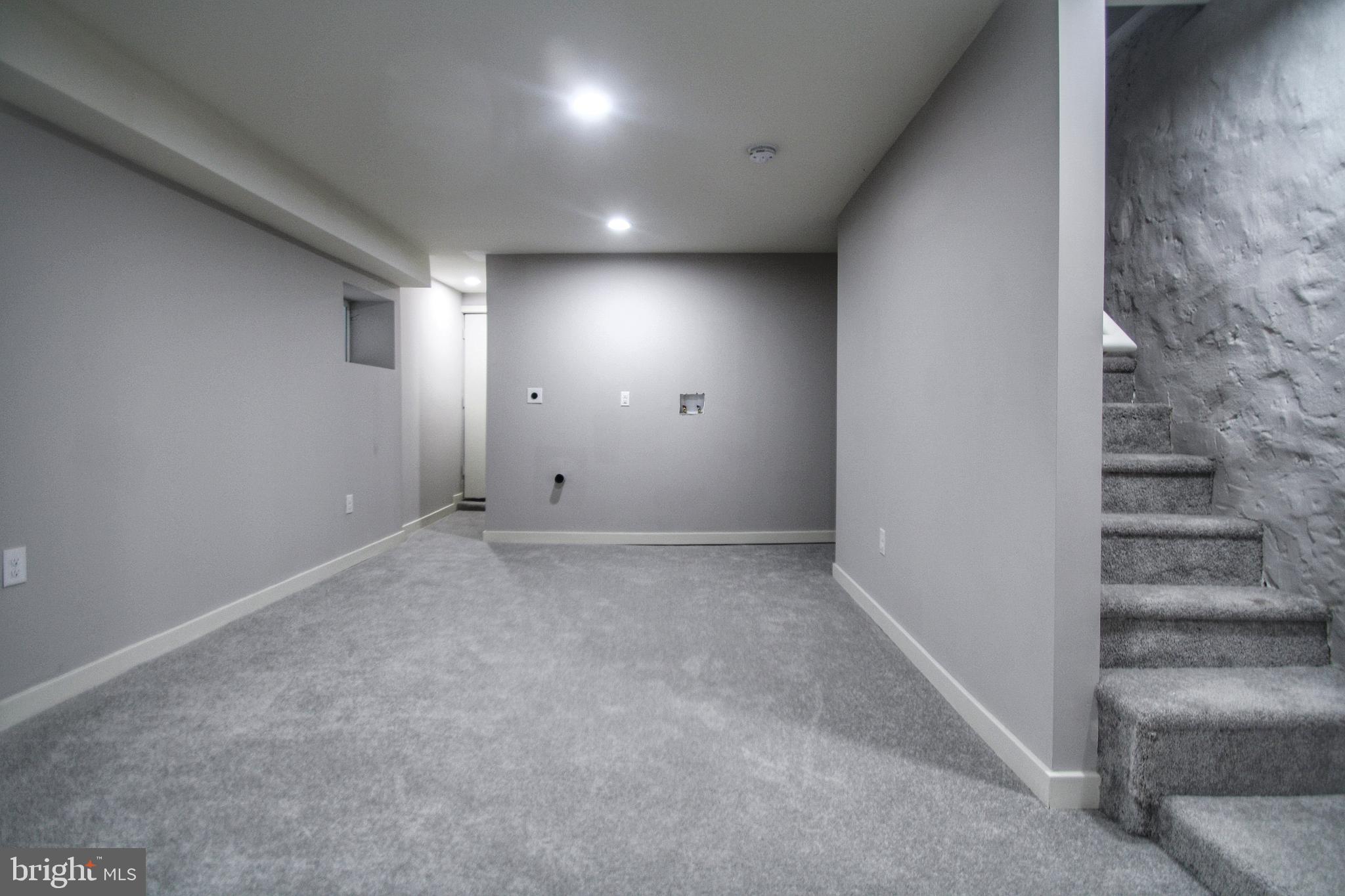 WEST OAK LANE - Residential