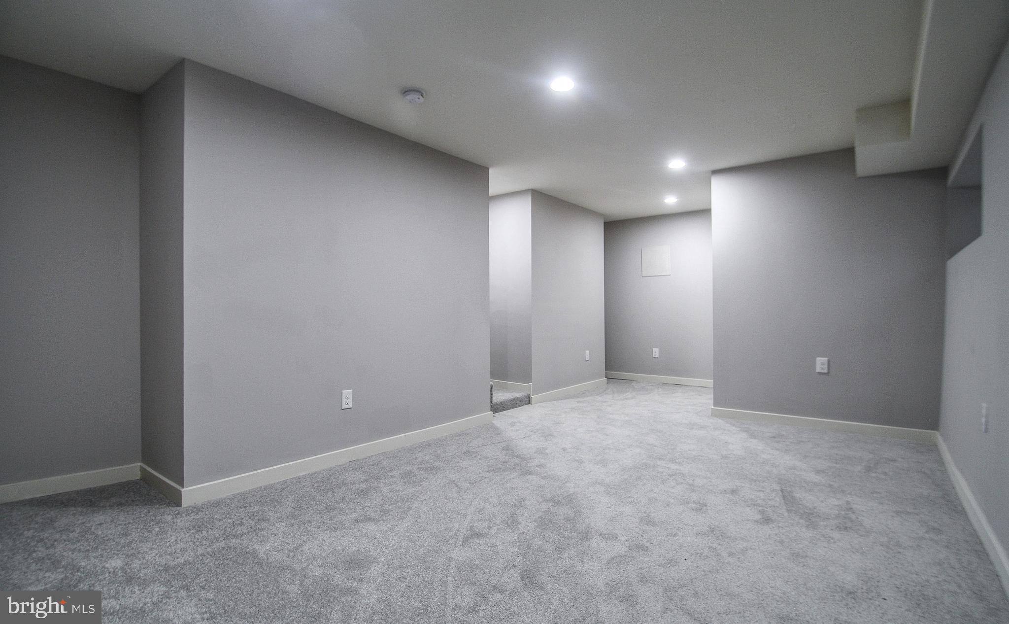 WEST OAK LANE - Residential