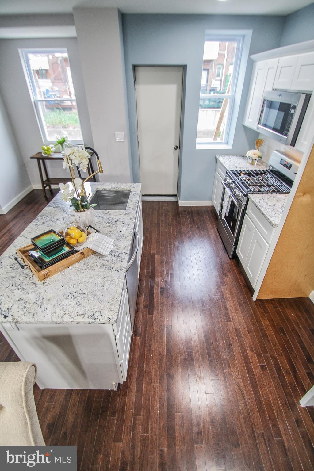 WEST OAK LANE - Residential