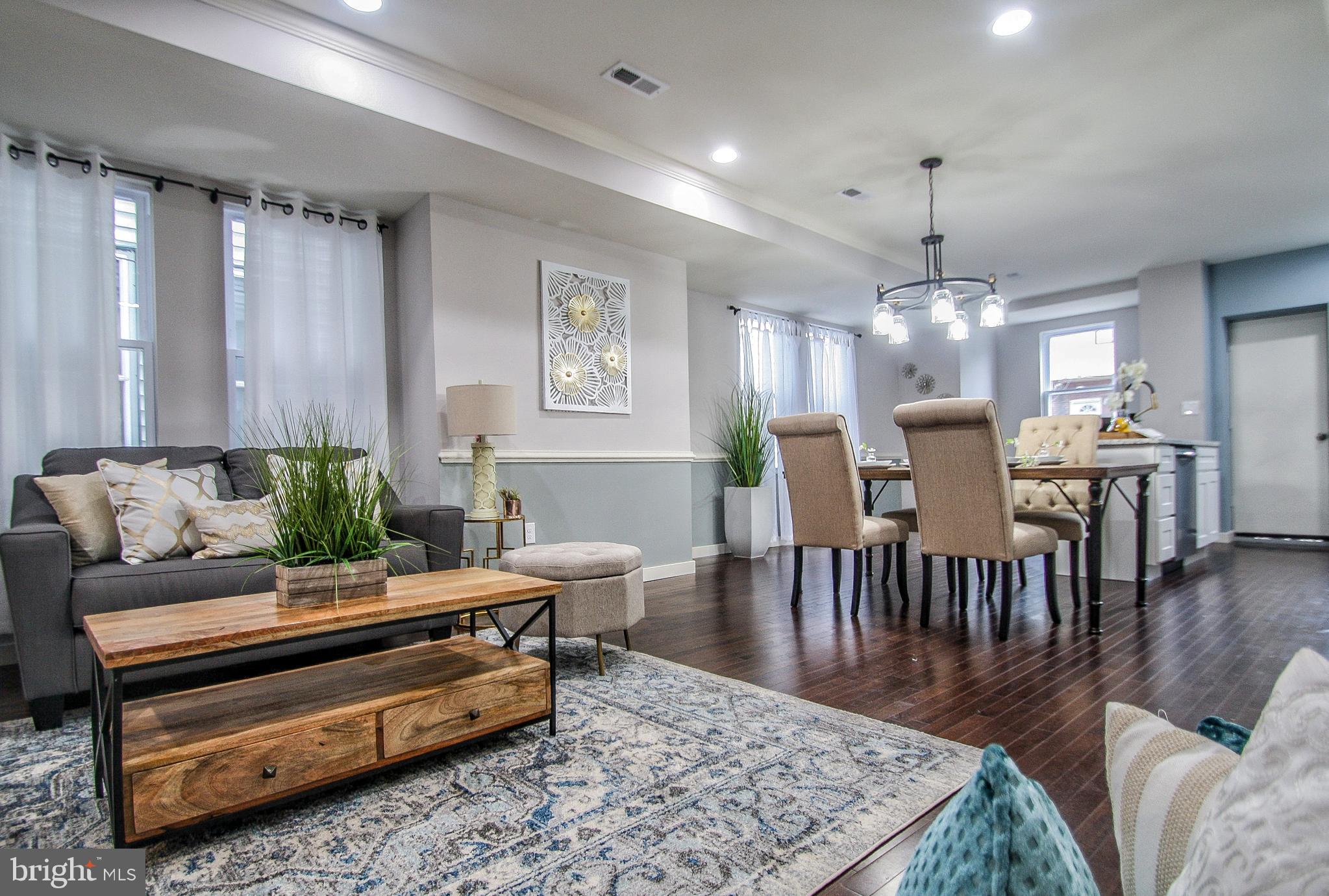 WEST OAK LANE - Residential
