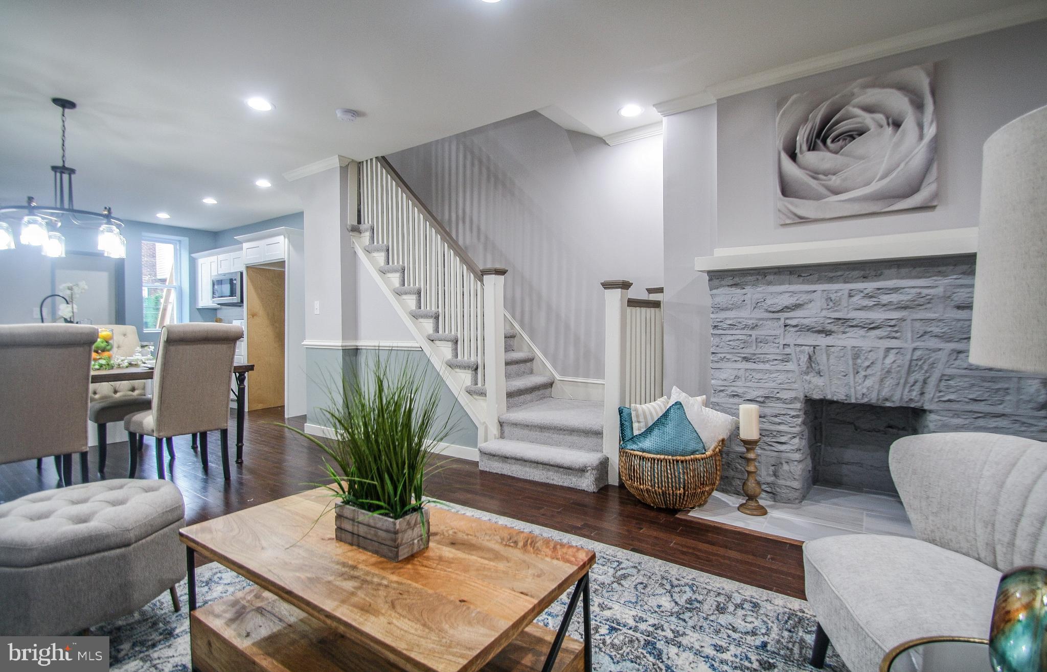 WEST OAK LANE - Residential
