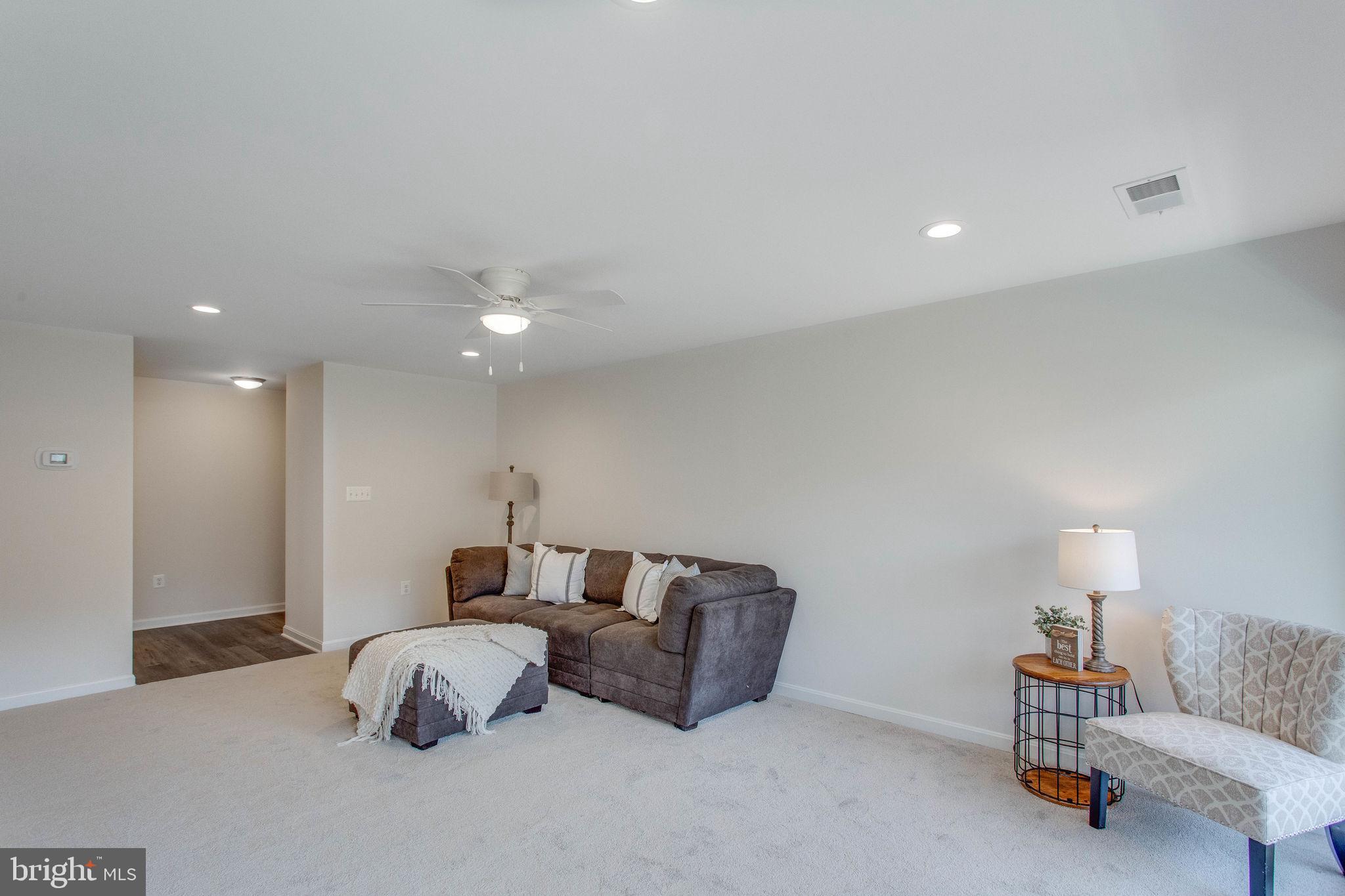 HAWTHORNE VILLAGE - Residential