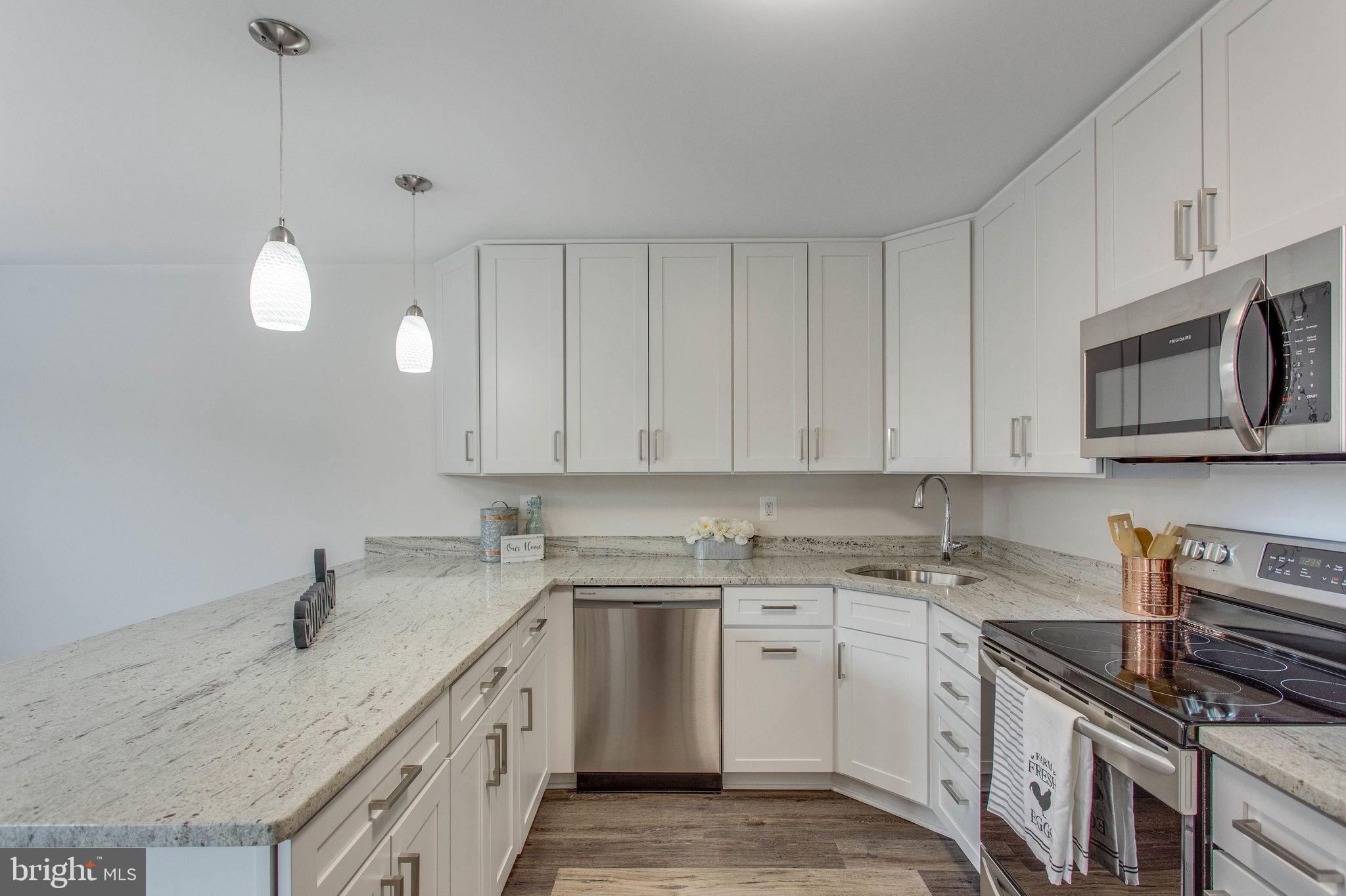 HAWTHORNE VILLAGE - Residential