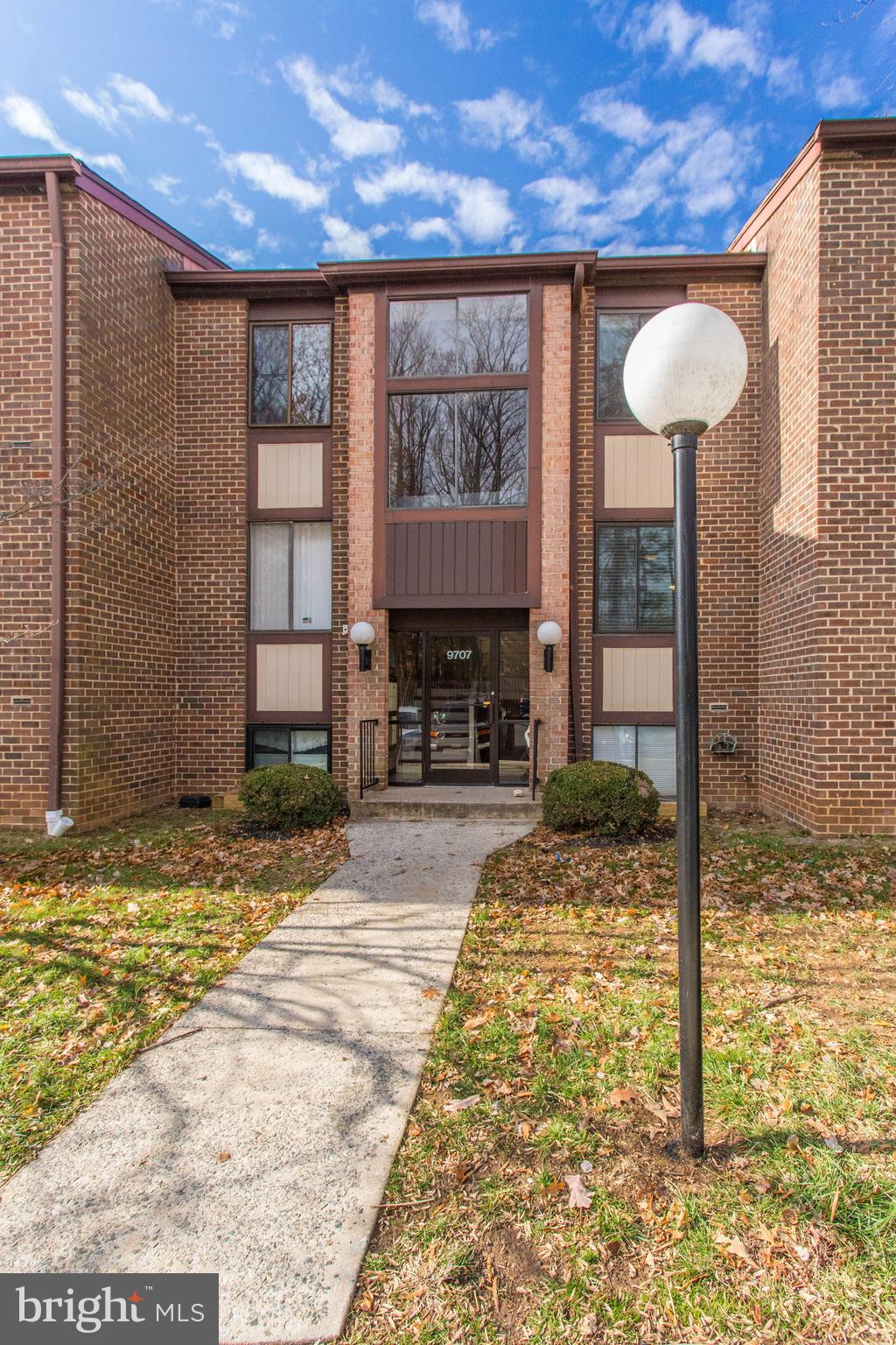 HAWTHORNE VILLAGE - Residential