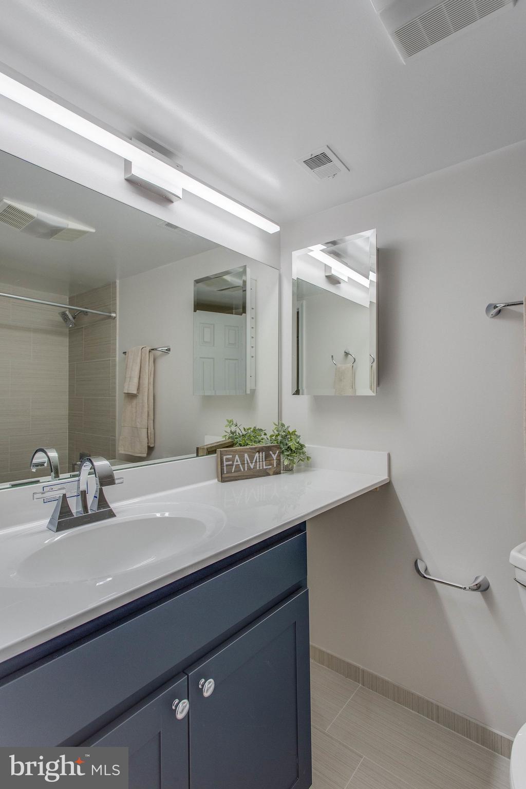 HAWTHORNE VILLAGE - Residential