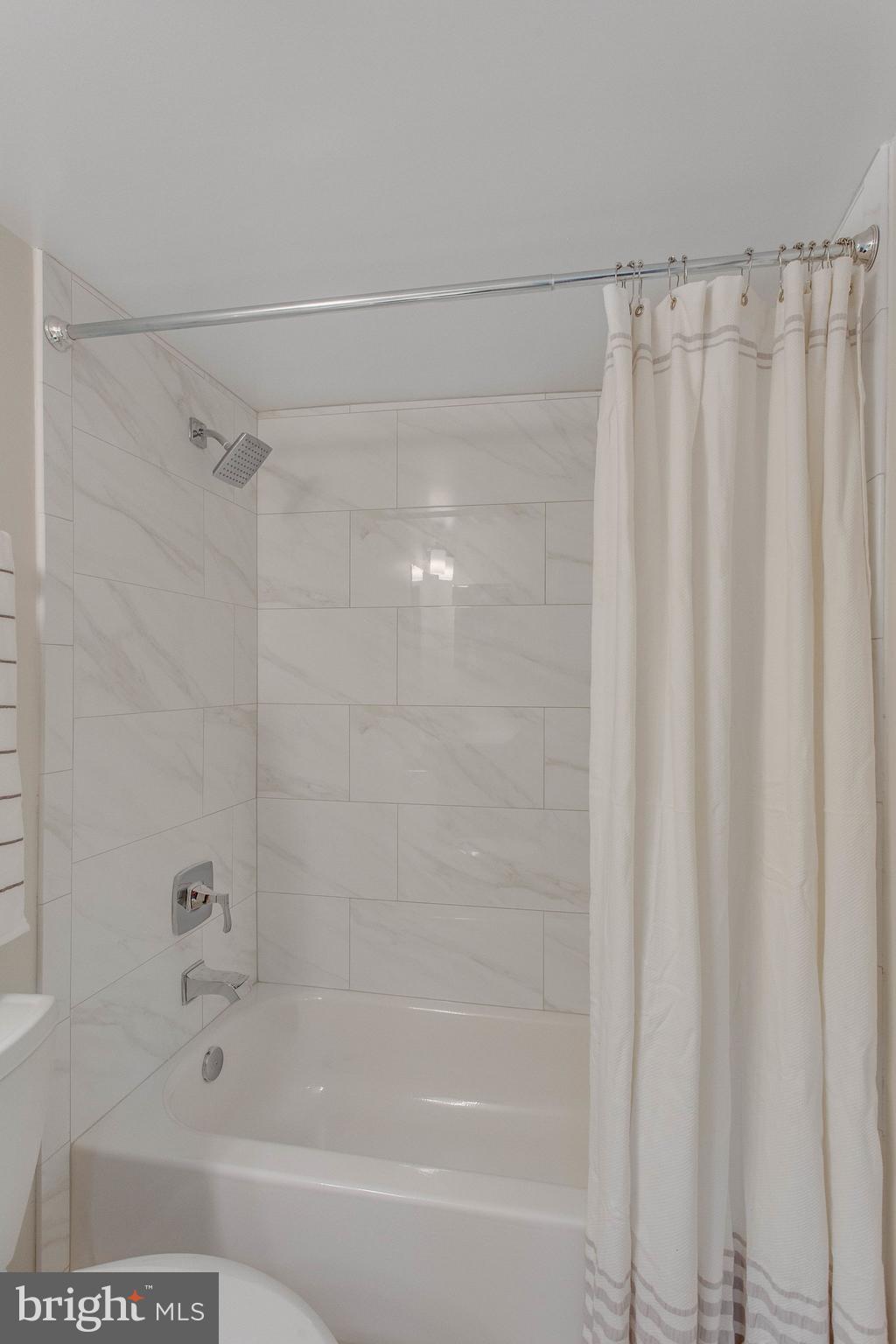 HAWTHORNE VILLAGE - Residential