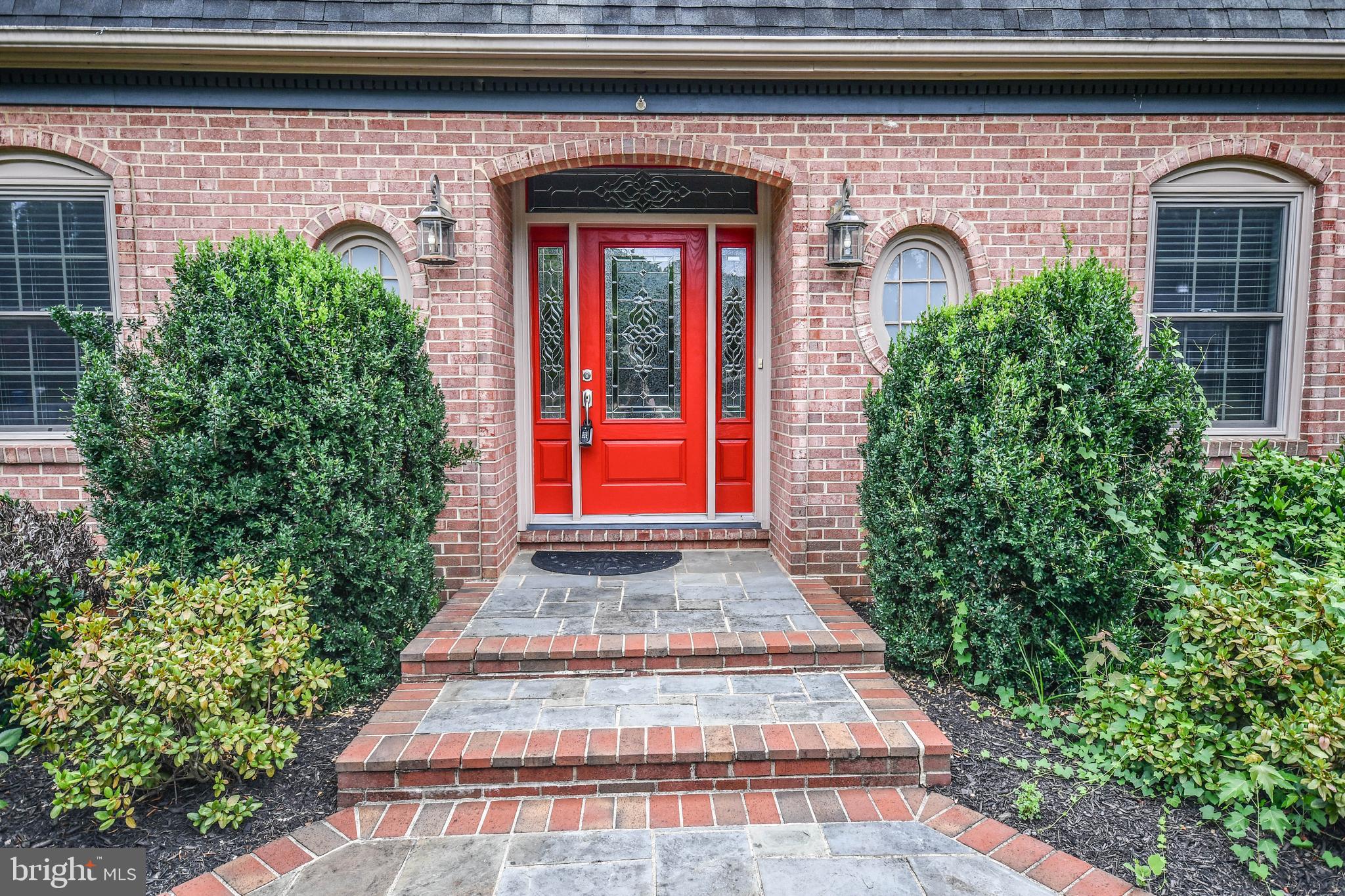 1211 VINITA LANE