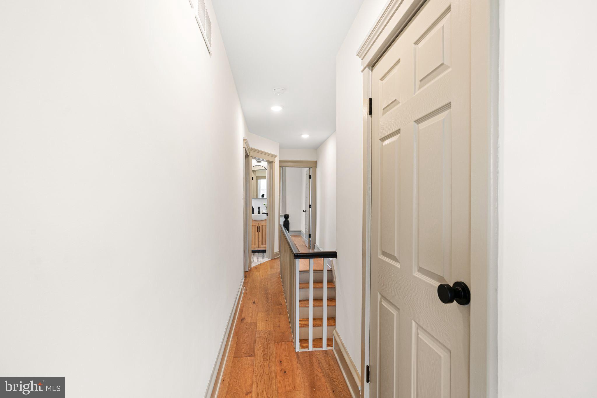 EAST FALLS - Residential