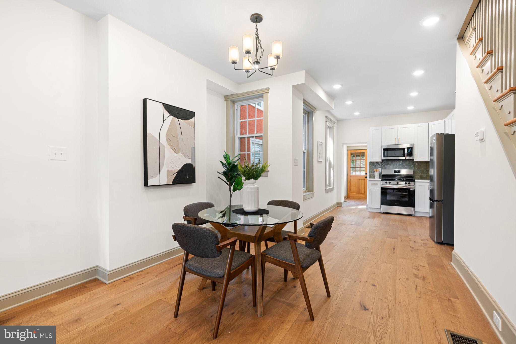 EAST FALLS - Residential