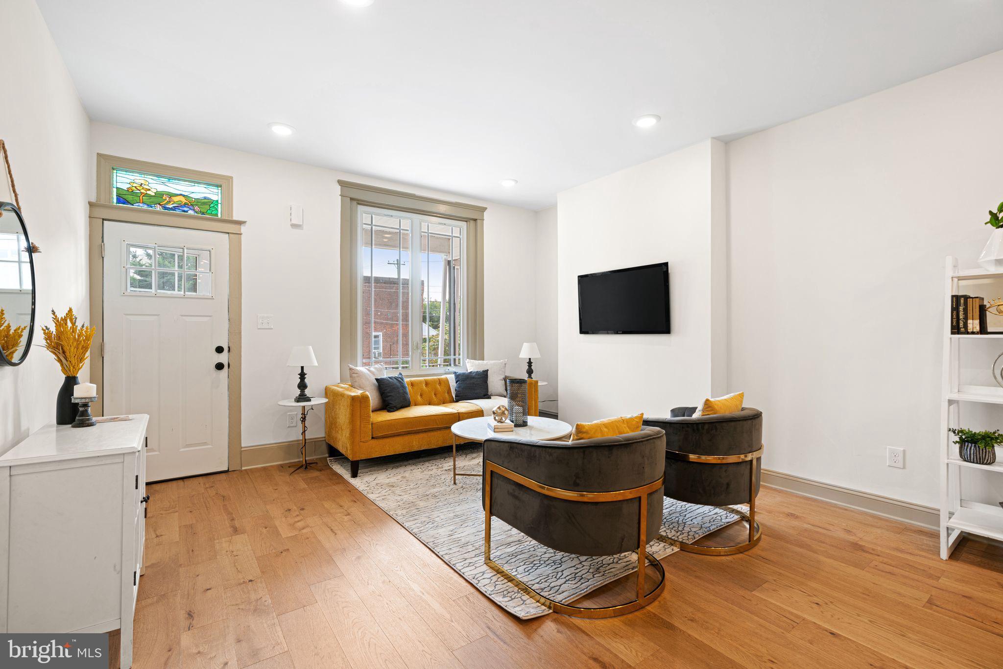 EAST FALLS - Residential