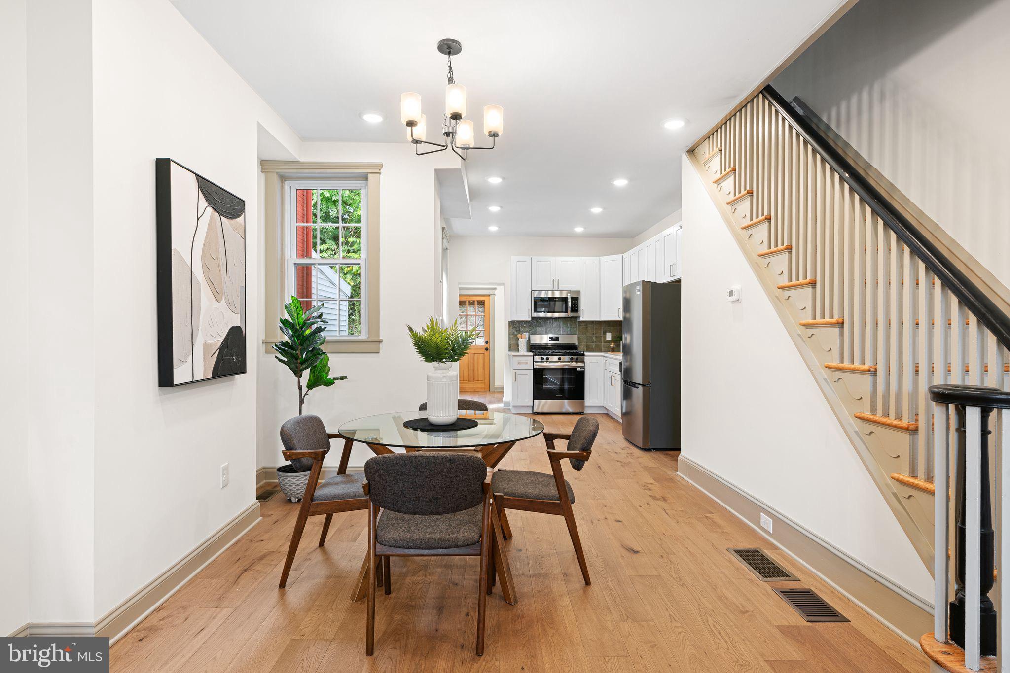 EAST FALLS - Residential